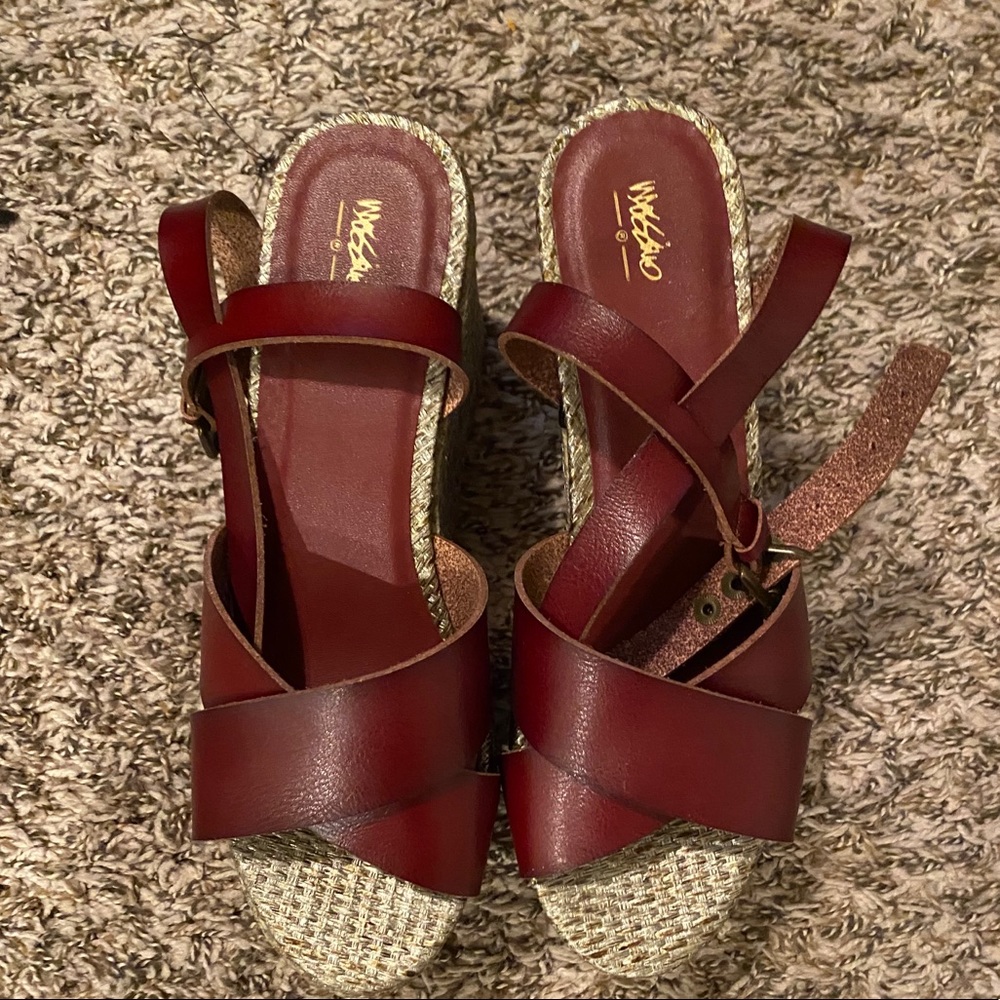Mossimo Wedge Sandals Brown Size 8